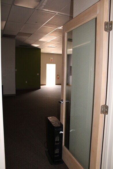 More Photos Of 1275 Anthony Dr, Anthony Medical For Lease