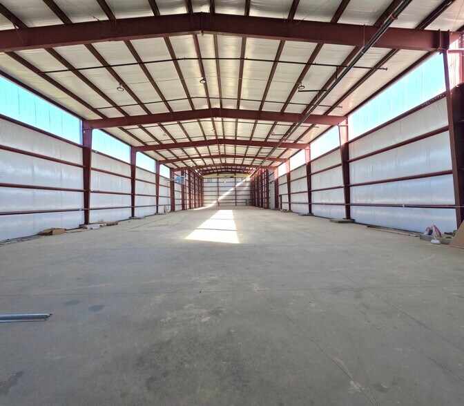 More Photos Of 1050 Cairo Rd, Gallatin Warehouse For Lease