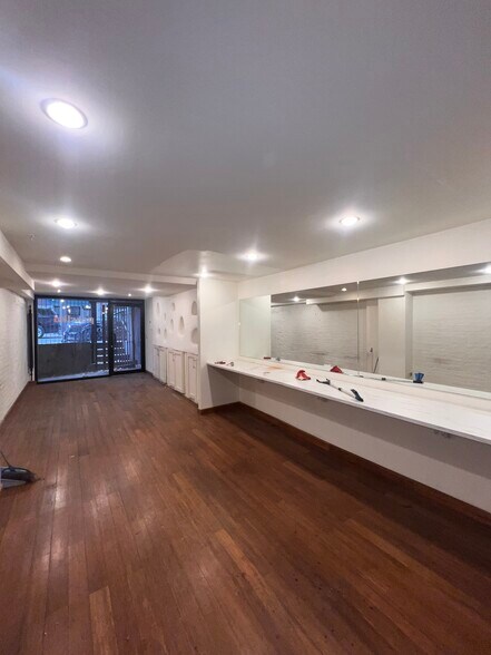 More Photos Of 125 Elizabeth St, New York Apartments For Lease