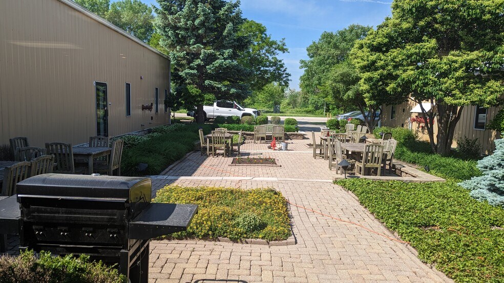 More Photos Of 525 W Rolling Meadows Dr, Fond Du Lac Warehouse For Lease