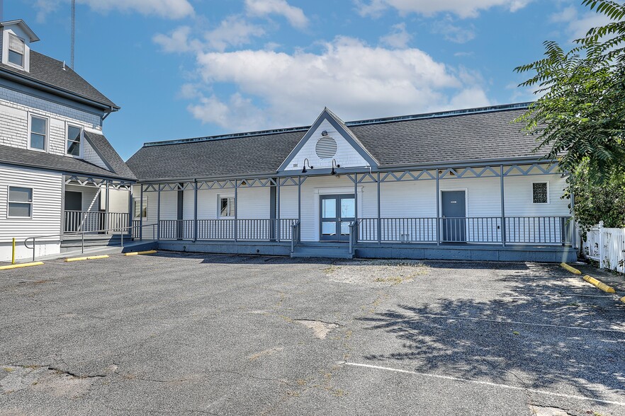 More Photos Of 191 Nashua St, Providence Freestanding For Sale