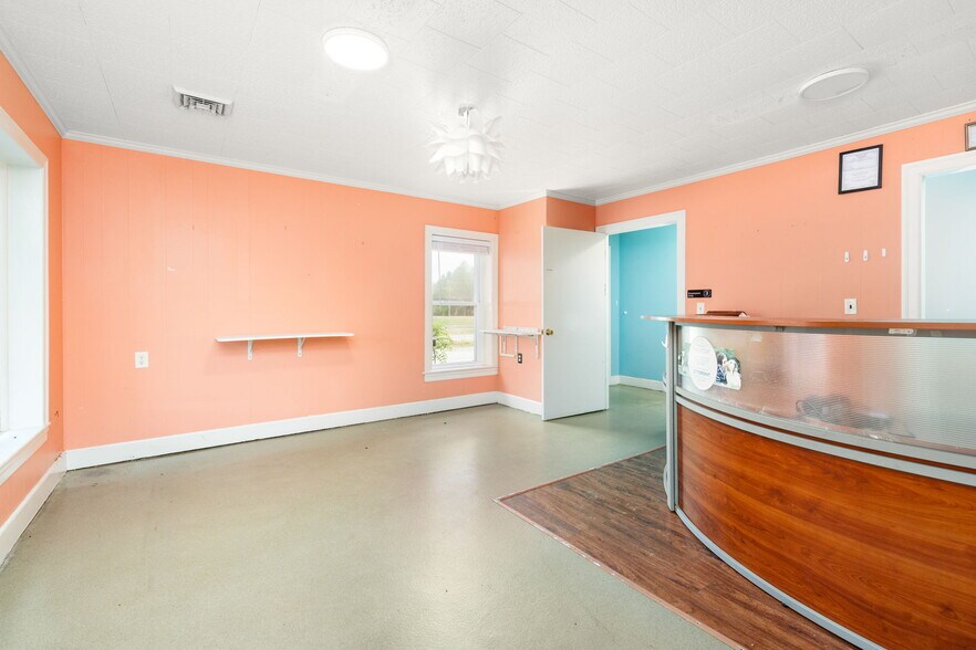 More Photos Of 101 Lea Rd, Kenbridge Rehabilitation Center For Sale