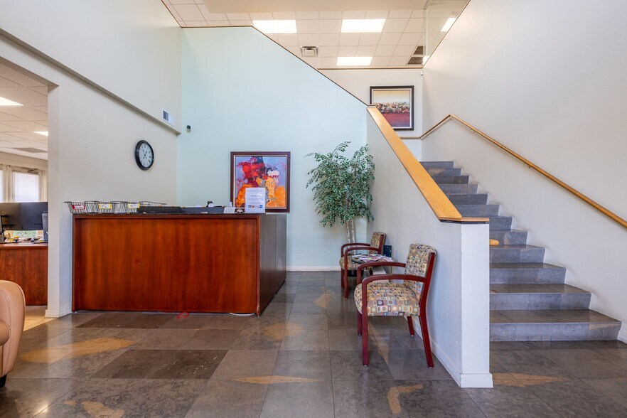 More Photos Of 365 E Coronado Rd, Phoenix Office For Sale