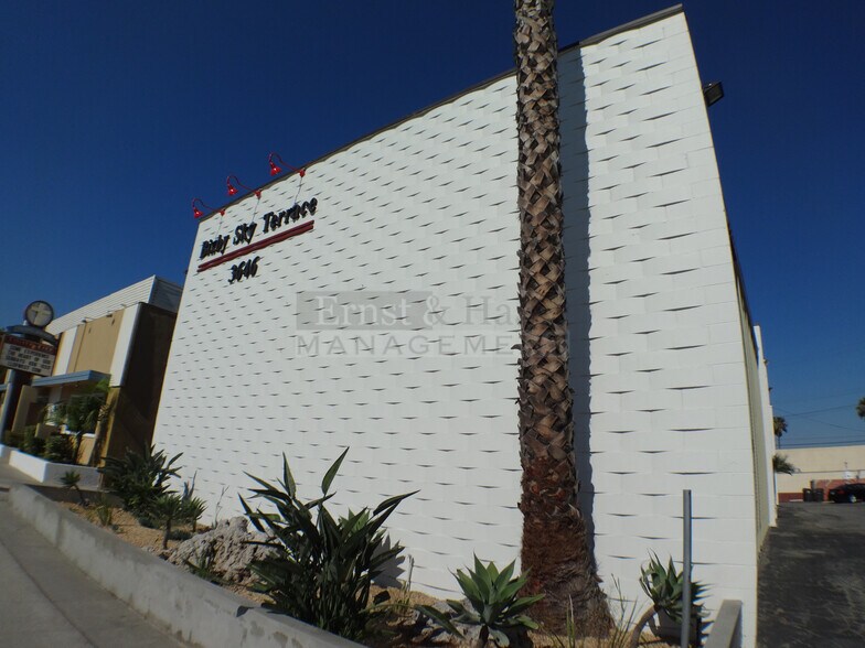 More Photos Of 3646 Long Beach Blvd, Long Beach Loft Creative Space For Lease