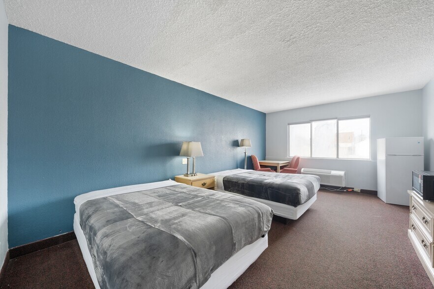 More Photos Of 1530 Cleveland Rd, Sandusky Hotel For Sale