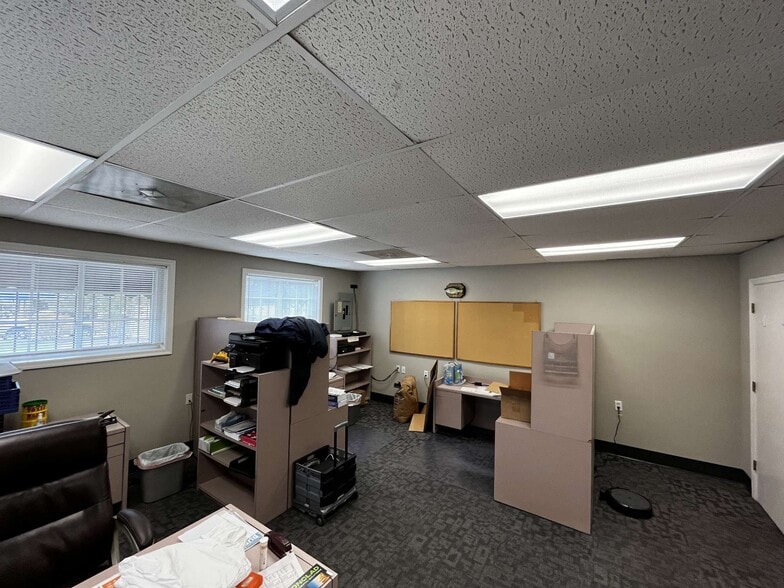 More Photos Of 2105 Lake Ave, Richmond Office For Lease