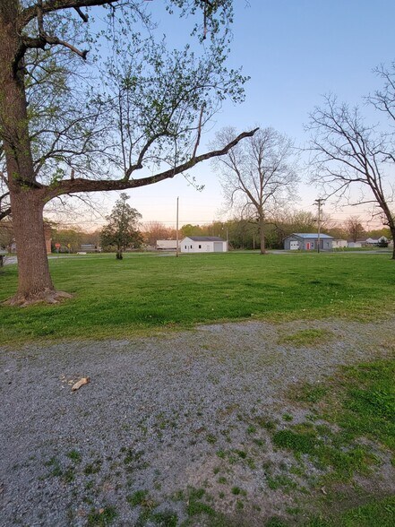 More Photos Of 103 Main Street West, Wartrace Land For Sale