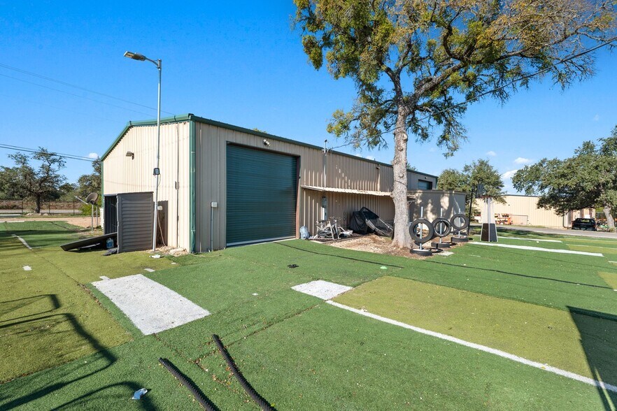 More Photos Of 3364 N Bagdad Rd, Leander Unknown For Lease