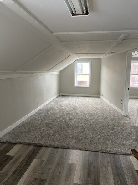 More Photos Of 610 Oregon St, Oshkosh Office Residential For Sale