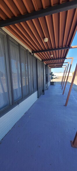 More Photos Of 5520 Military Pky, Dallas Industrial For Sale