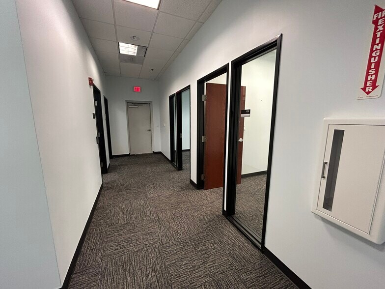 More Photos Of 4343 W Royal Ln, Irving Warehouse For Lease