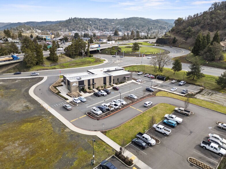 More Photos Of 722 W Harvard Ave, Roseburg Storefront Retail Office For Sale