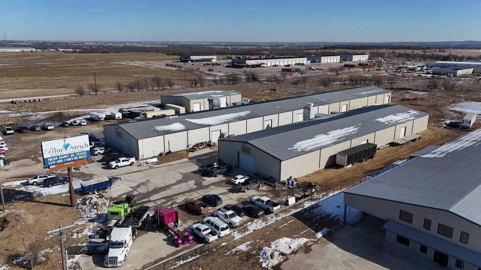 More Photos Of 12699 S Interstate 35, Valley View Warehouse For Sale
