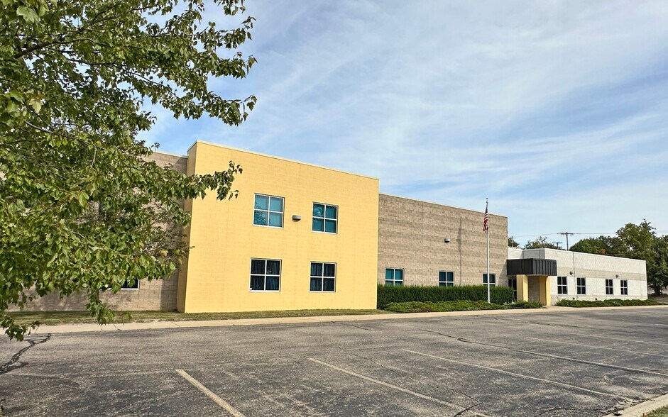 Primary Photo Of 22915 Commerce Dr, Farmington Warehouse For Sale