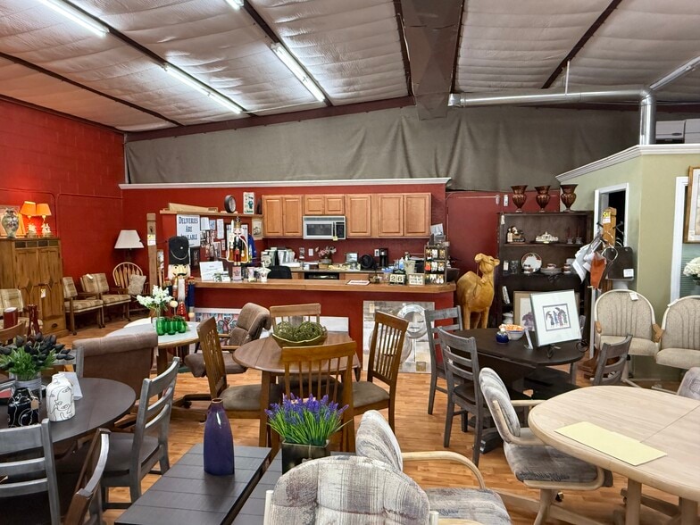 More Photos Of 8111 E Apache Trl, Mesa Freestanding For Sale