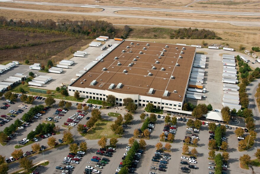 More Photos Of 2 Dell Pky, Nashville Distribution For Lease