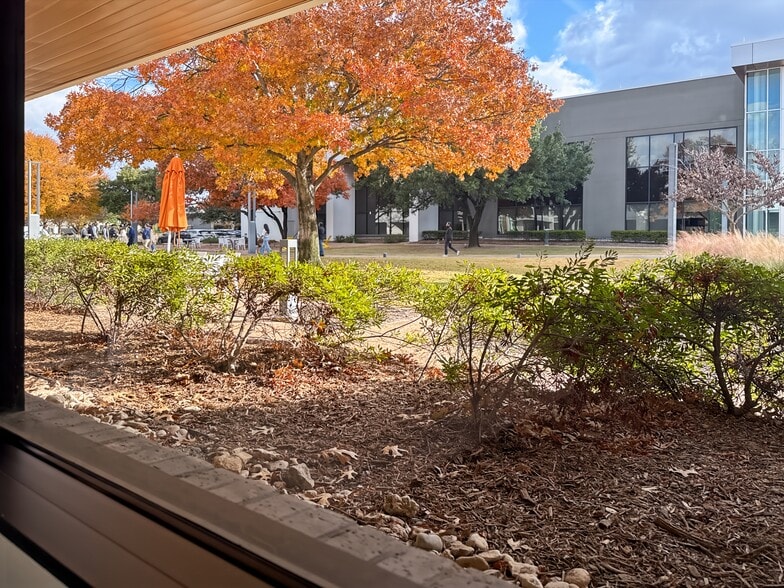 More Photos Of 6600 Chase Oaks Blvd, Plano Coworking Space