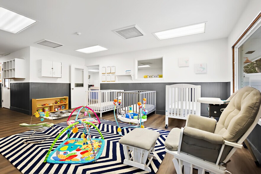 More Photos Of 3245 Executive Dr, Clearwater Daycare Center For Sale