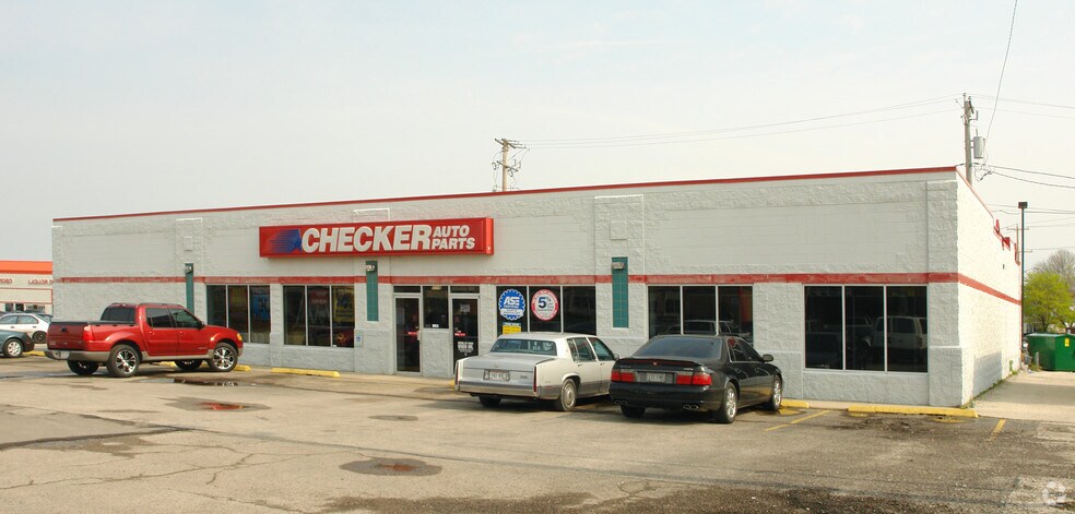 More Photos Of 2210-2400 Rapids Dr, Racine Freestanding For Sale