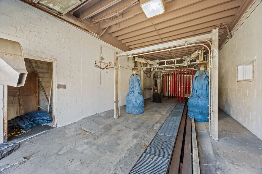 More Photos Of 508 E Main St, Havelock Carwash For Sale