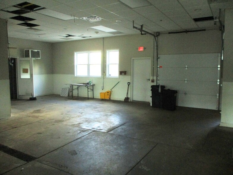 More Photos Of 1192 Manitou Rd, Hilton Freestanding For Lease