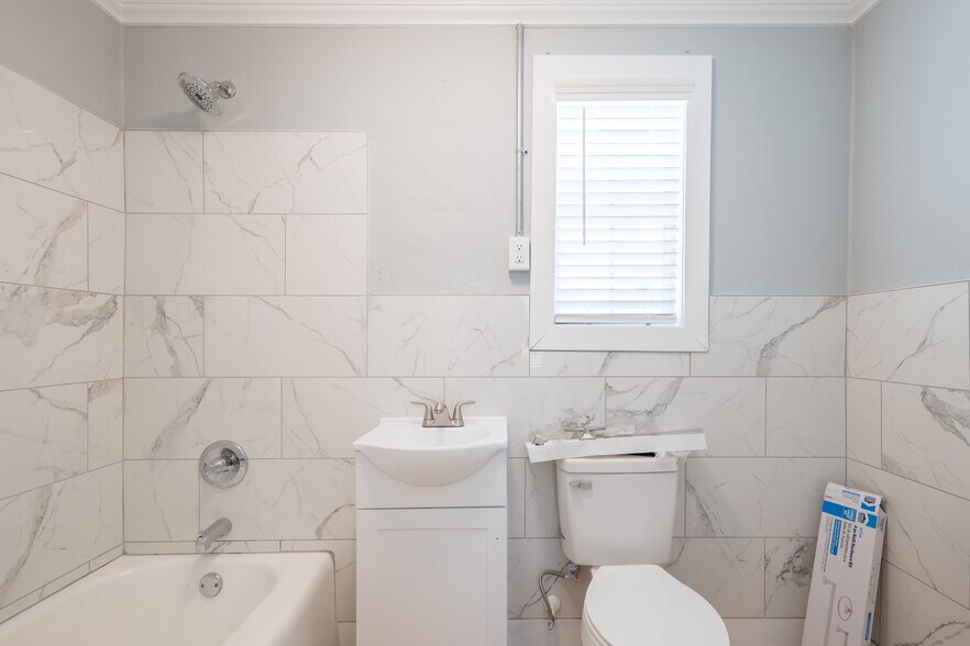 More Photos Of 149 West Thigpen Avenue, Lakeland Apartments For Sale