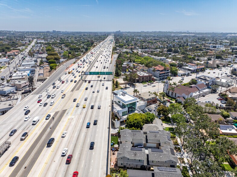 More Photos Of 11259 Washington Blvd, Culver City Office For Sale