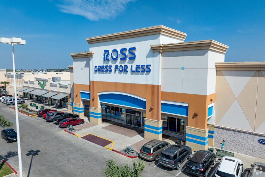 More Photos Of 7300-7400 N 10th St, McAllen Unknown For Lease