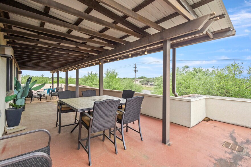 More Photos Of 11719 Bee Caves Rd, Austin Office For Lease