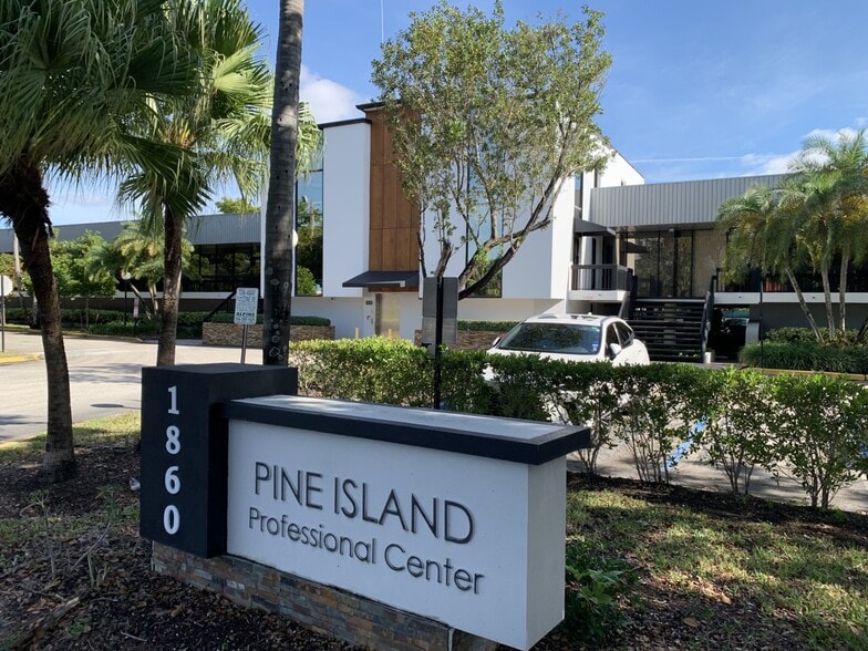 More Photos Of 1860 N Pine Island Rd, Plantation Office For Lease