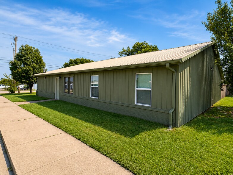More Photos Of 101-105 E 32nd Ave, Stillwater Apartments For Sale