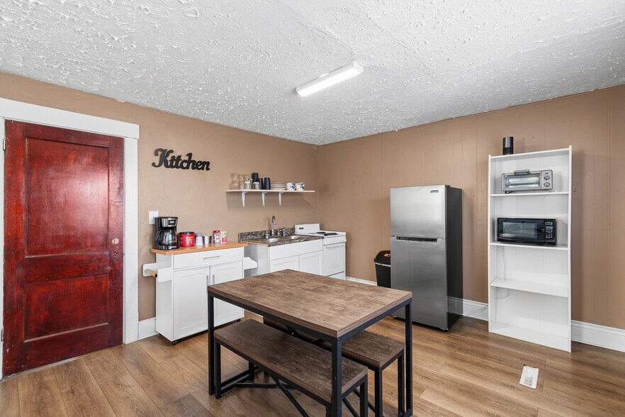 More Photos Of 2307 Cleveland Ave NW, Canton Office Residential For Sale