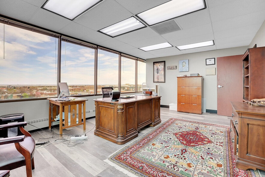 More Photos Of 215 S Wadsworth Blvd, Lakewood Medical For Lease