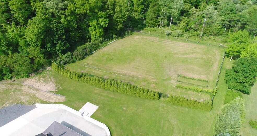 More Photos Of 794 Claremont Ave, Tamaqua General Retail For Sale