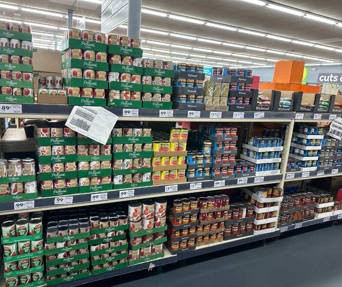 More Photos Of 122 Keith St SW, Cleveland General Retail For Sale