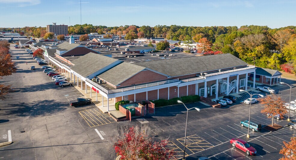 More Photos Of 2620-2738 Bragg Blvd, Fayetteville Unknown For Lease