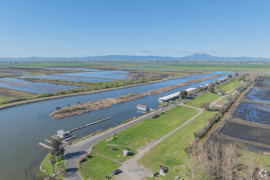 More Photos Of 7000 Holland Tract Rd, Brentwood Marina For Sale