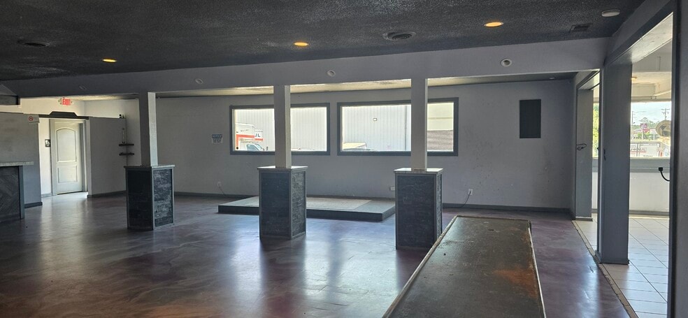 More Photos Of 6228 Yadkin Rd, Fayetteville Restaurant For Sale