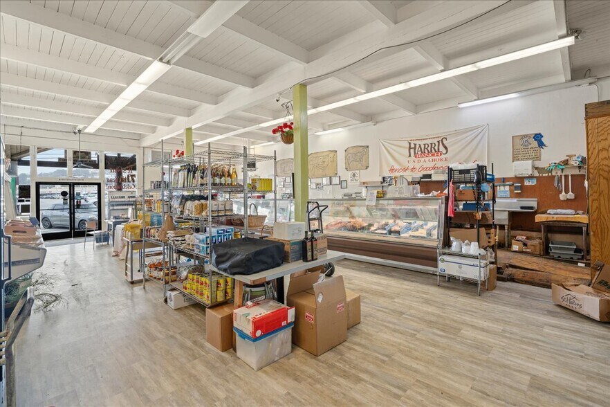 More Photos Of 70 - 74 Manor Drive w, Pacifica Storefront For Sale