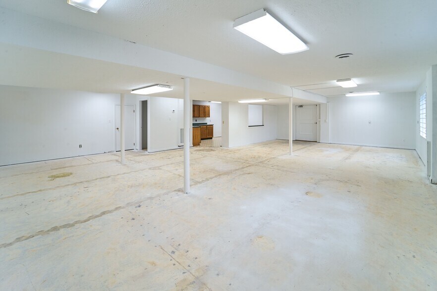 More Photos Of 10022 Rutledge Pike, Knoxville Medical For Sale
