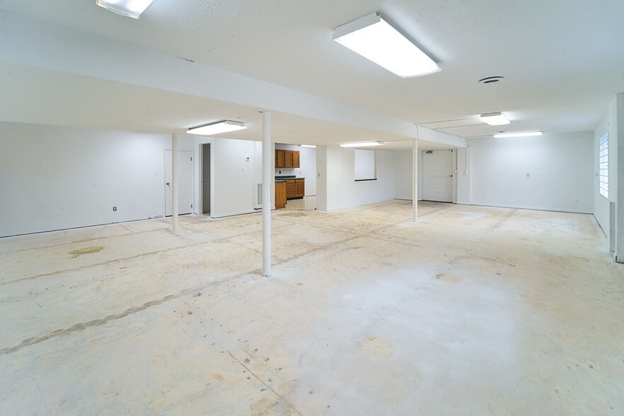 More Photos Of 10022 Rutledge Pike, Knoxville Medical For Sale