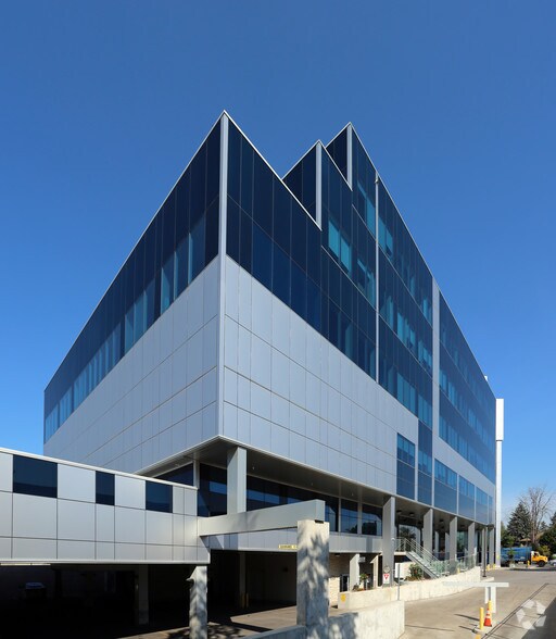 More Photos Of 685 Sheppard Ave E, Toronto Office For Lease