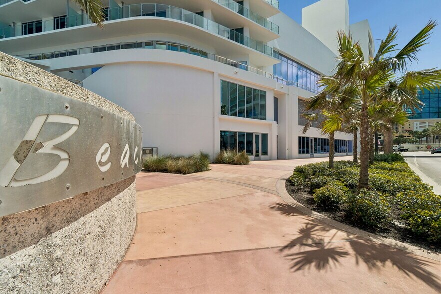 More Photos Of 400 Coronado Dr, Clearwater Beach Hotel For Lease