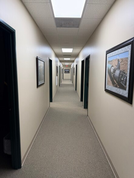 More Photos Of 8521 McHard Rd, Houston Manufacturing For Lease