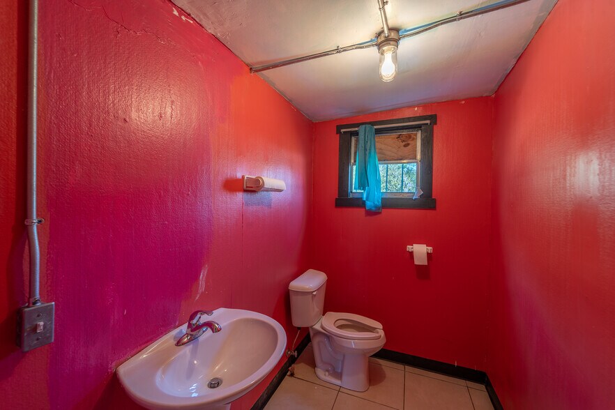 More Photos Of 1412 N Magnolia Ave, Ocala Restaurant For Sale