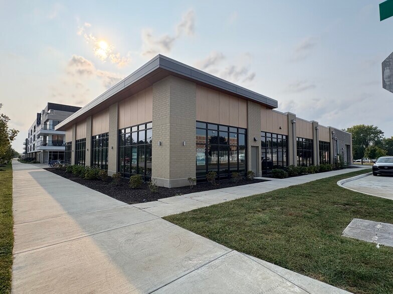 More Photos Of 725 2nd St, Columbus Freestanding For Lease