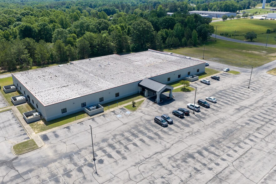 More Photos Of 500 Industrial Dr, Hamilton Industrial For Sale