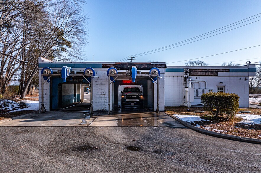 More Photos Of 516 14th st, West Point Carwash For Sale