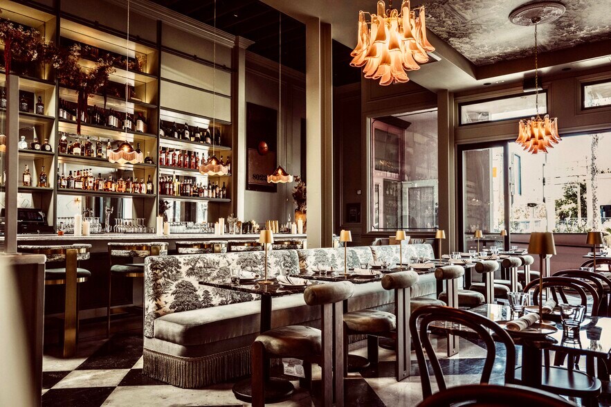 More Photos Of 8022 W 3rd St, Los Angeles Freestanding For Lease