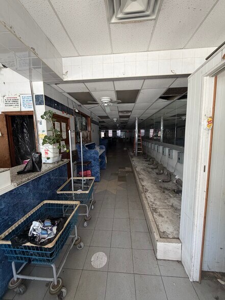 More Photos Of 2106 Newtown ave, Queens Flex For Lease